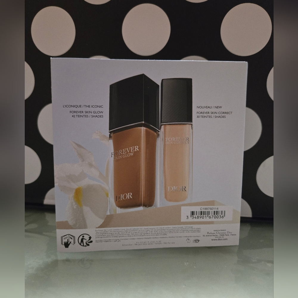5/$25✨️Dior Forever Sampler✨️ - Picture 3 of 3